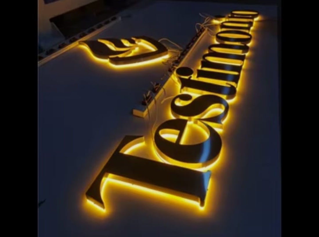Testimonio - Letras con halo LED